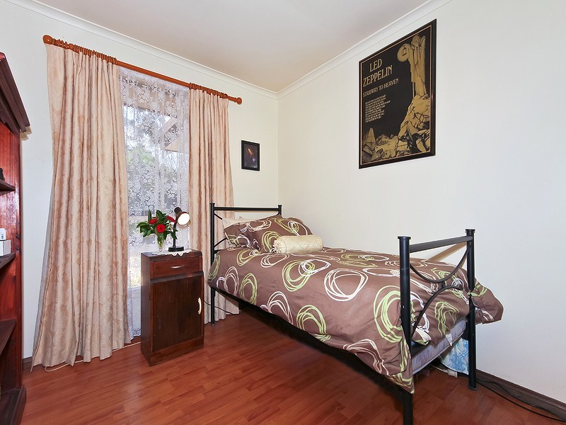 6 Lewis Avenue, Mount Barker SA 5251