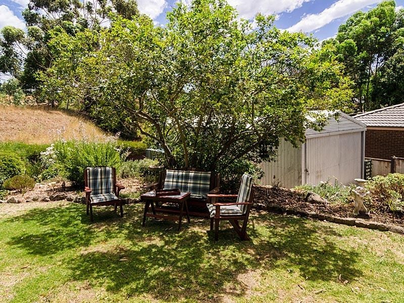 24 Manor Crescent, Mount Barker SA 5251