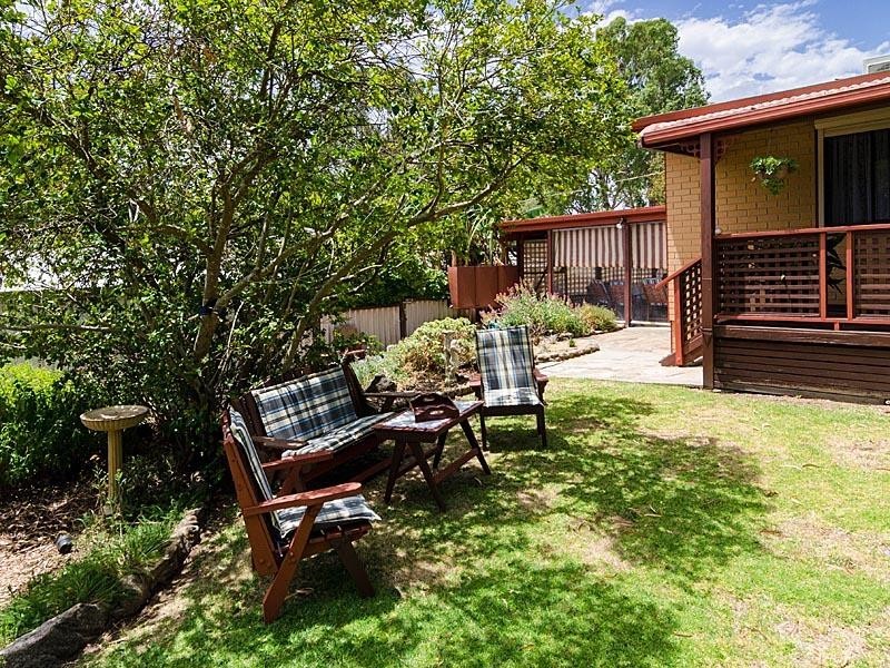 24 Manor Crescent, Mount Barker SA 5251