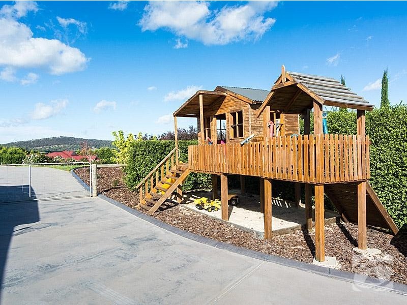 124 Burnbank Way, Mount Barker SA 5251