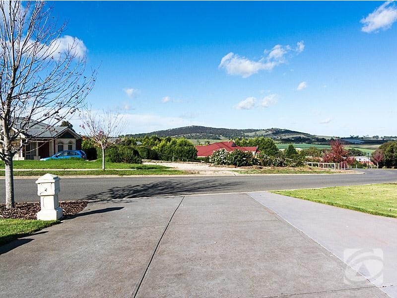 124 Burnbank Way, Mount Barker SA 5251