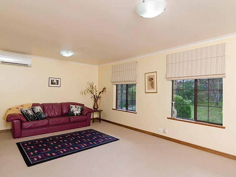 16 Maurice Road, Mount Barker SA 5251