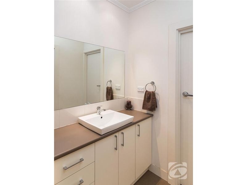 13 Milnes Road, Strathalbyn SA 5255