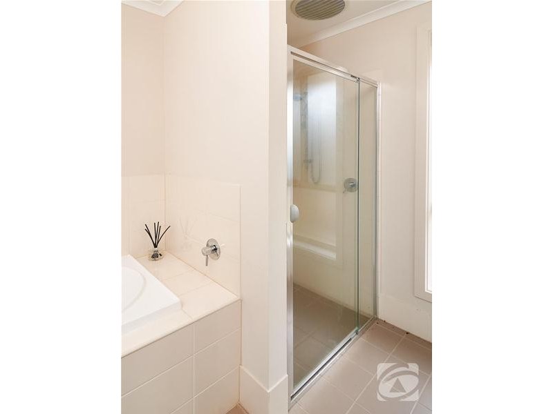 36 Douglas Drive, Mount Barker SA 5251