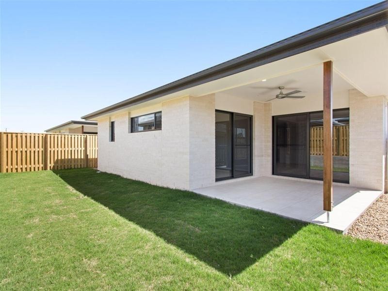 5 Butterleaf Crescent, Pimpama QLD 4209