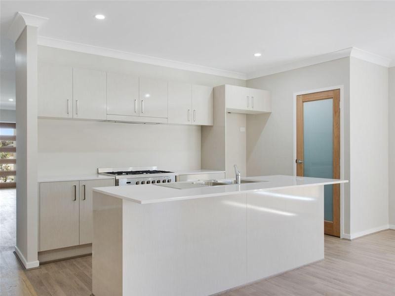 5 Butterleaf Crescent, Pimpama QLD 4209