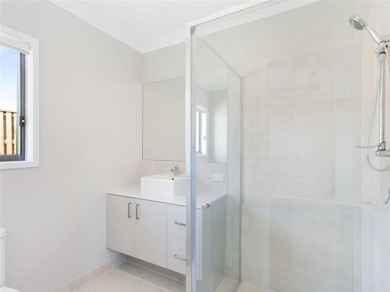 5 Butterleaf Crescent, Pimpama QLD 4209