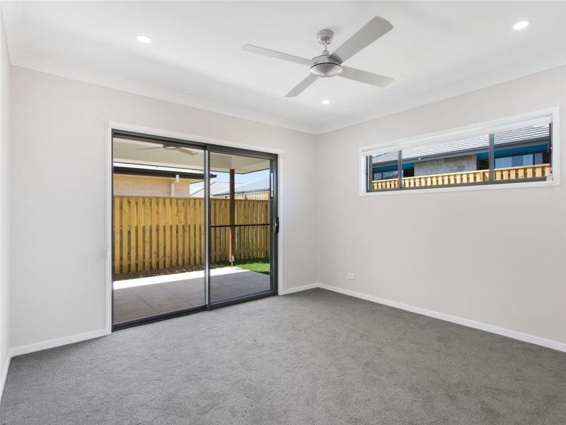 5 Butterleaf Crescent, Pimpama QLD 4209