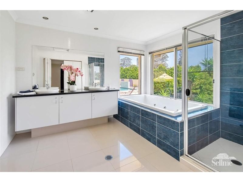 16 Slipstream Road, Coomera Waters QLD 4209