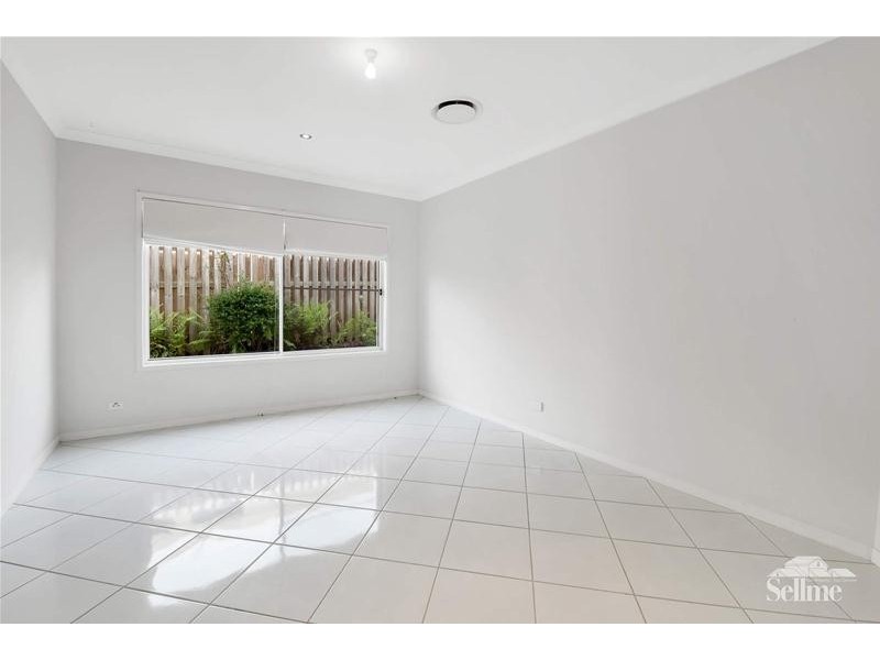 16 Slipstream Road, Coomera Waters QLD 4209