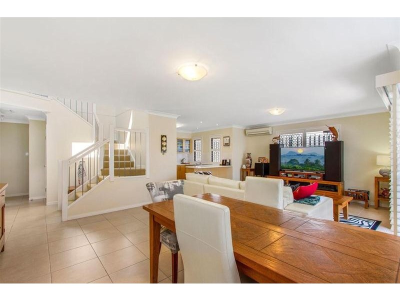 2/8 Shannonbrook Avenue, Ormeau QLD 4208