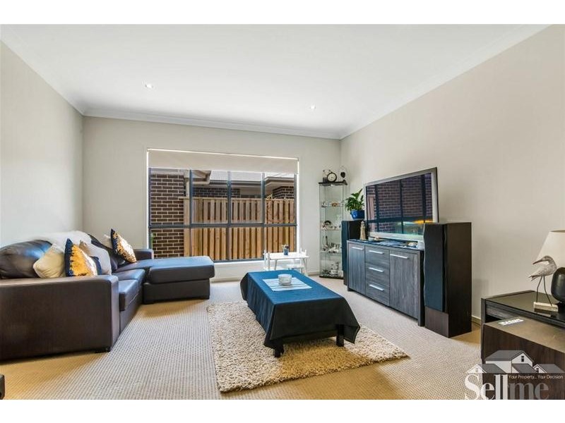 10 Ningaloo Drive, Pimpama QLD 4209