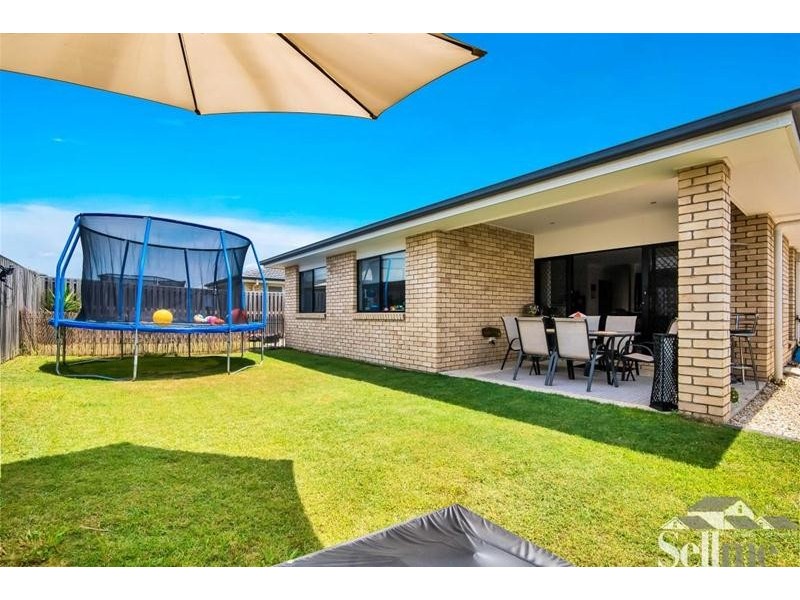 10 Ningaloo Drive, Pimpama QLD 4209