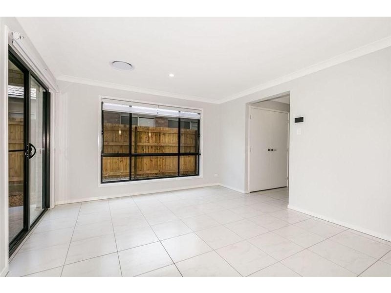 7 Flemming Street, Logan Reserve QLD 4133