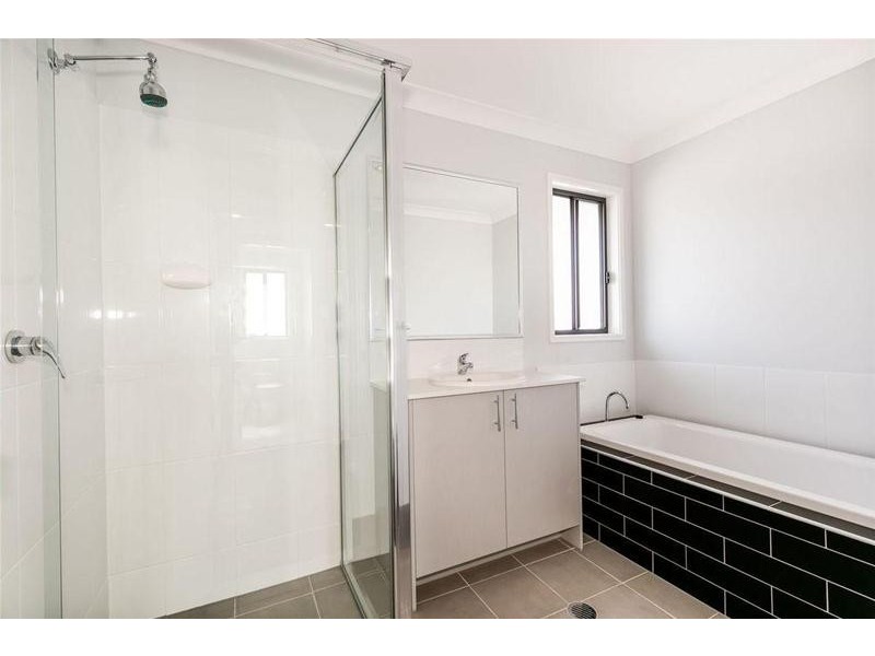 7 Flemming Street, Logan Reserve QLD 4133