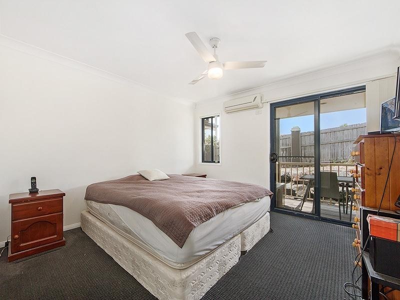 49/31 Archipelago Street, Pacific Pines QLD 4211