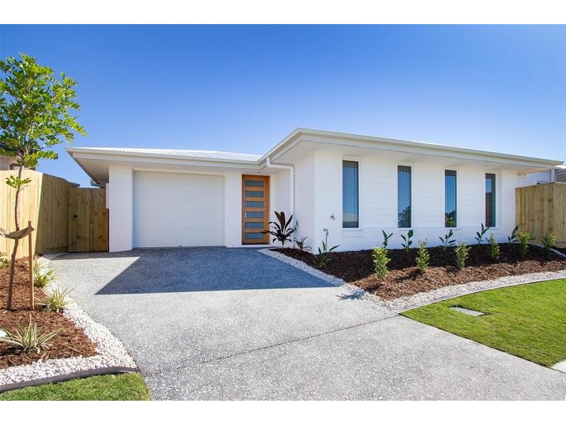 2/109 Fairbourne Terrace, Pimpama QLD 4209