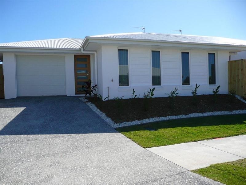 2/109 Fairbourne Terrace, Pimpama QLD 4209