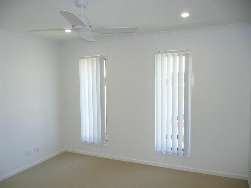 2/109 Fairbourne Terrace, Pimpama QLD 4209