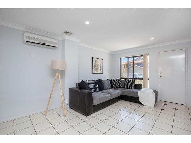 53/31 Archipelago Street, Pacific Pines QLD 4211