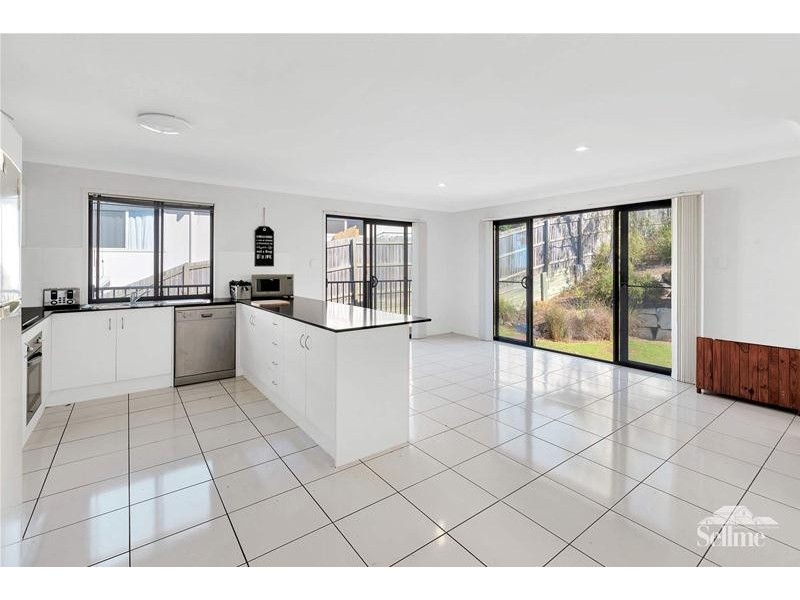 16 Annabelle Crescent, Upper Coomera QLD 4209