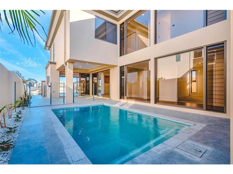 1900 Sunningdale Court, Sanctuary Cove QLD 4212