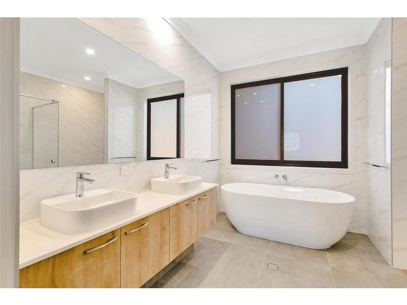 1900 Sunningdale Court, Sanctuary Cove QLD 4212