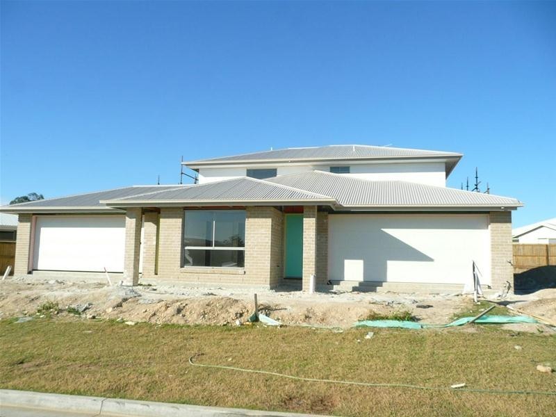 1/5 Newbury Street, Pimpama QLD 4209