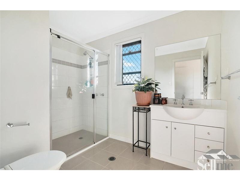 13 Claredon Lane, Pimpama QLD 4209