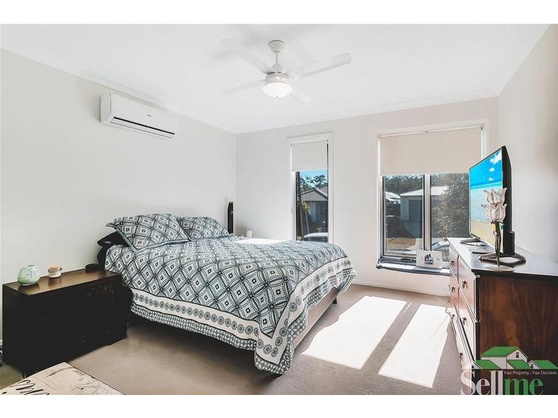 1 Idalia Street, Pimpama QLD 4209