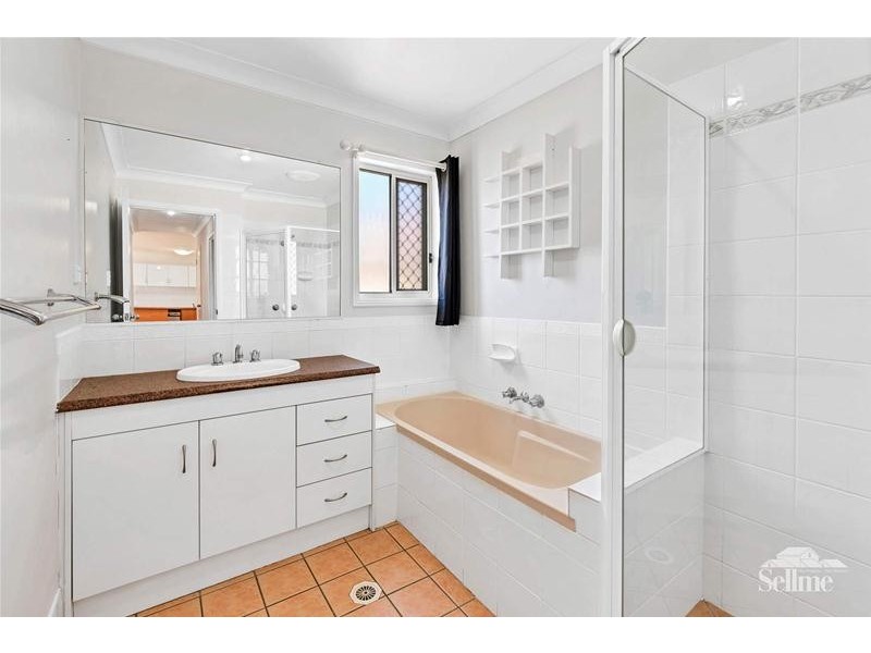 2/39 Merton Drive, Upper Coomera QLD 4209