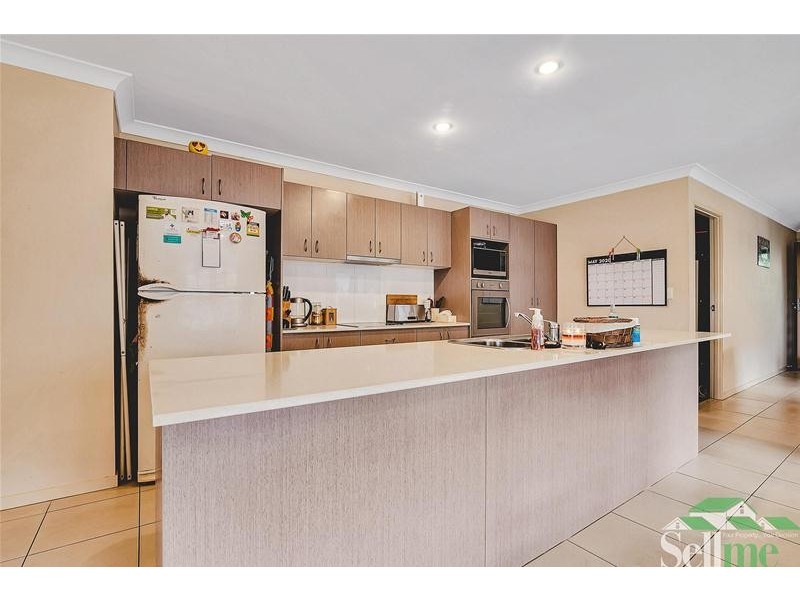 6 James Street, Pimpama QLD 4209