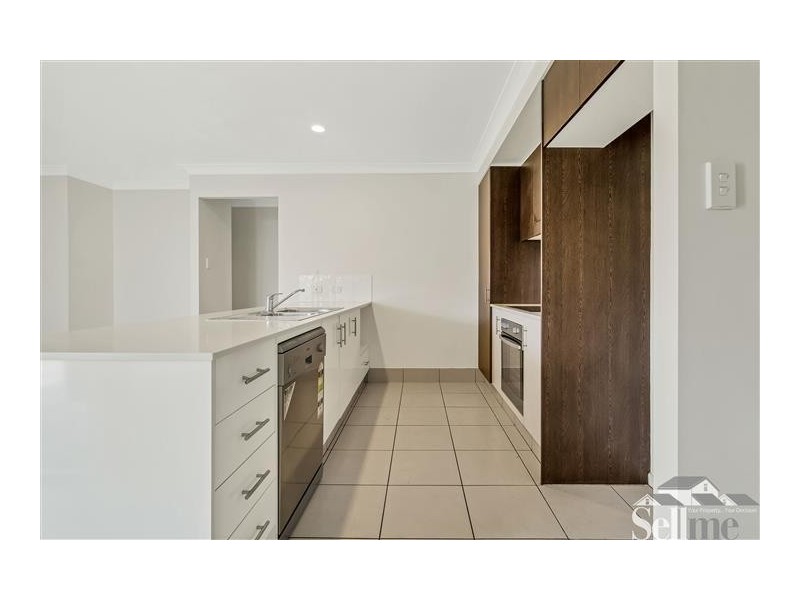 14 Lachlan Lane, Hillcrest QLD 4118