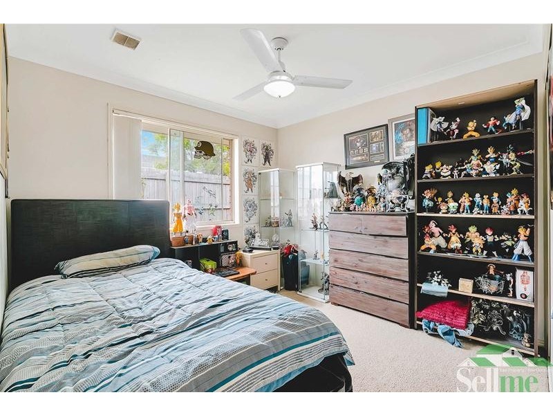 12 Hanover Drive, Pimpama QLD 4209