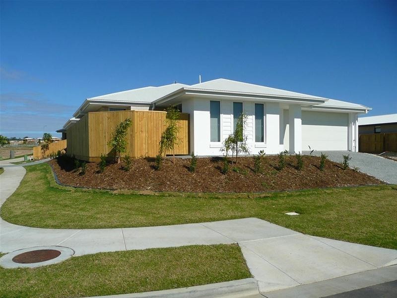 1/109 Fairbourne Terrace, Pimpama QLD 4209