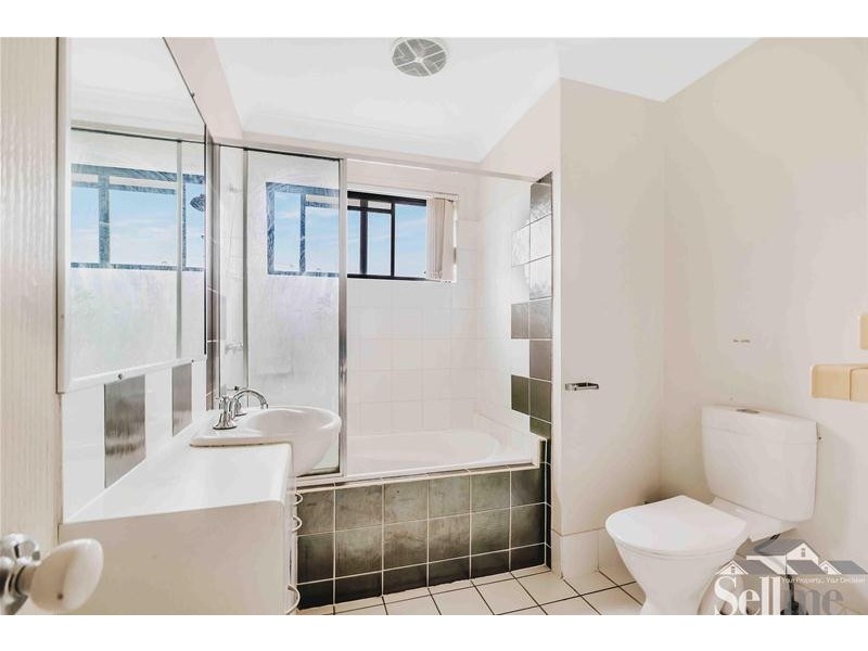 69/31 Archipelago Street, Pacific Pines QLD 4211