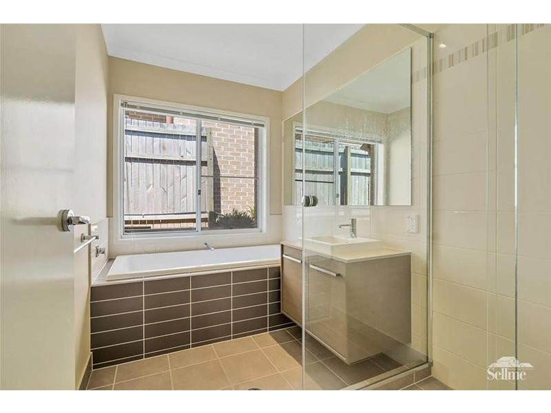 10 Turner Crescent, Ormeau Hills QLD 4208