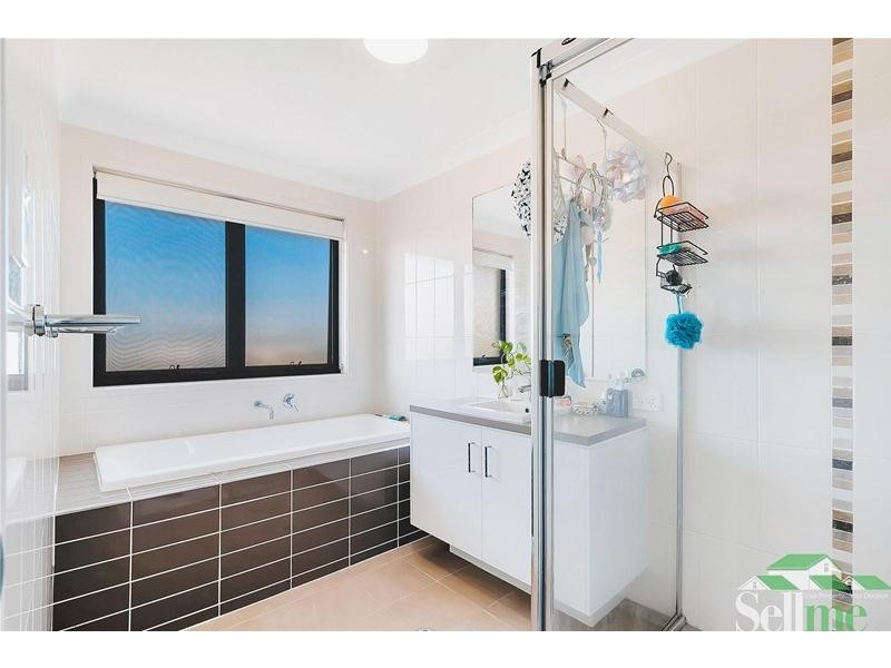 13  Moondarra Street, Pimpama QLD 4209