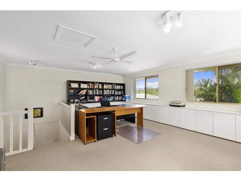 46 Riverdowns Crescent, Helensvale QLD 4212