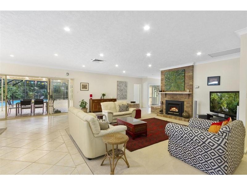 46 Riverdowns Crescent, Helensvale QLD 4212