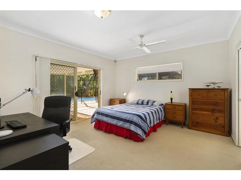 46 Riverdowns Crescent, Helensvale QLD 4212