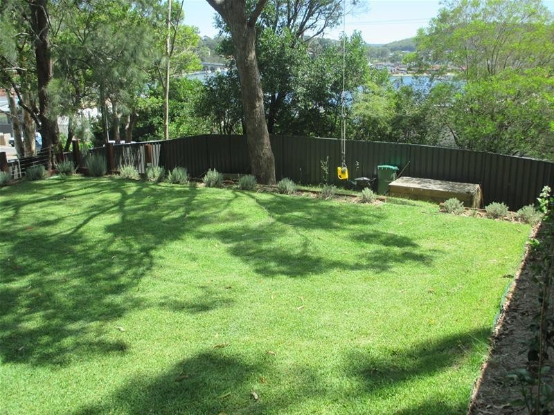 62 Yugari Crescent, Daleys Point NSW 2257