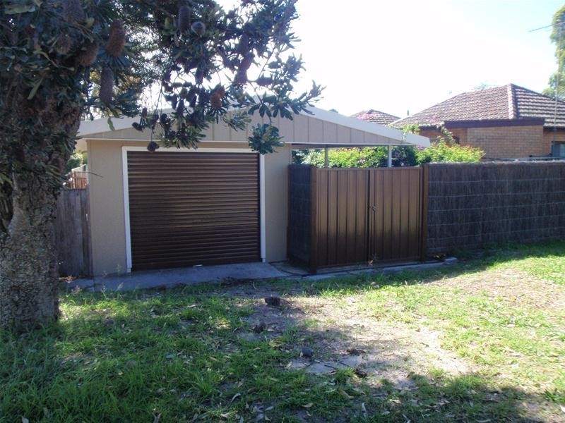 2a Dwyer Avenue, Woy Woy NSW 2256