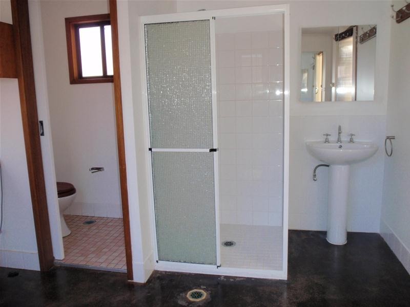 2a Dwyer Avenue, Woy Woy NSW 2256