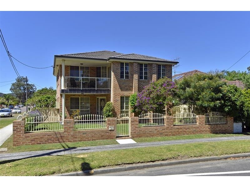 24 Picnic Parade, Ettalong Beach NSW 2257