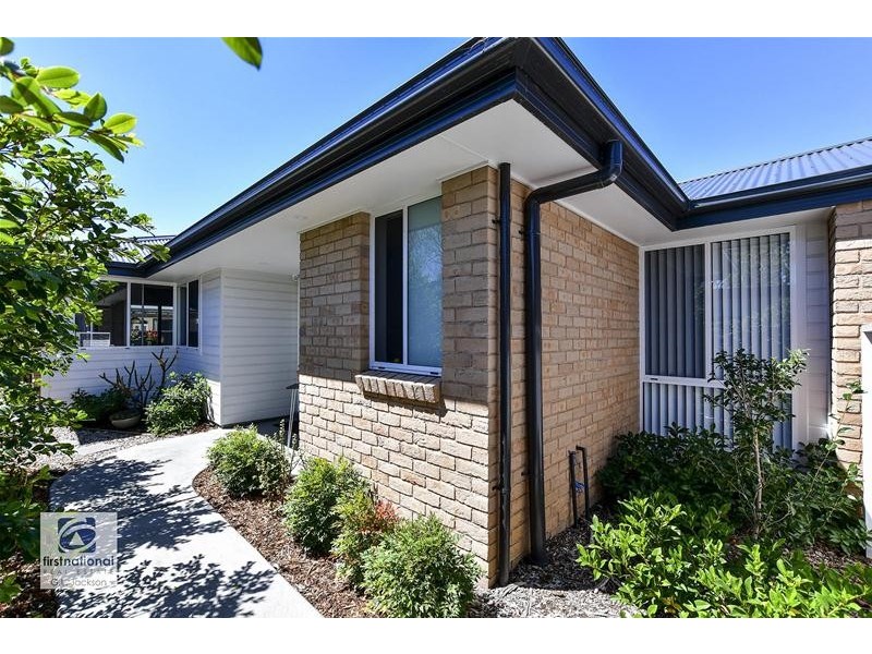 2/77  Bangalow Street, Ettalong Beach NSW 2257