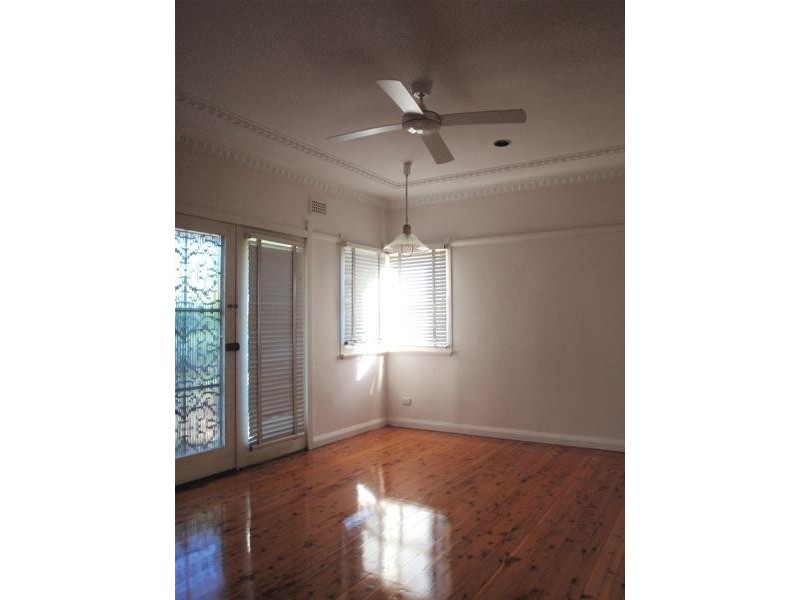 17 Beach Street, Ettalong Beach NSW 2257