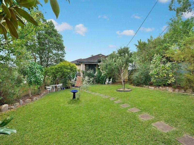 2  Dolly Avenue, Springfield NSW 2250