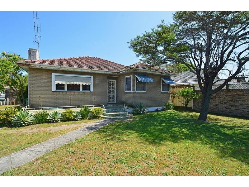 425 Ocean Beach Road, Umina Beach NSW 2257