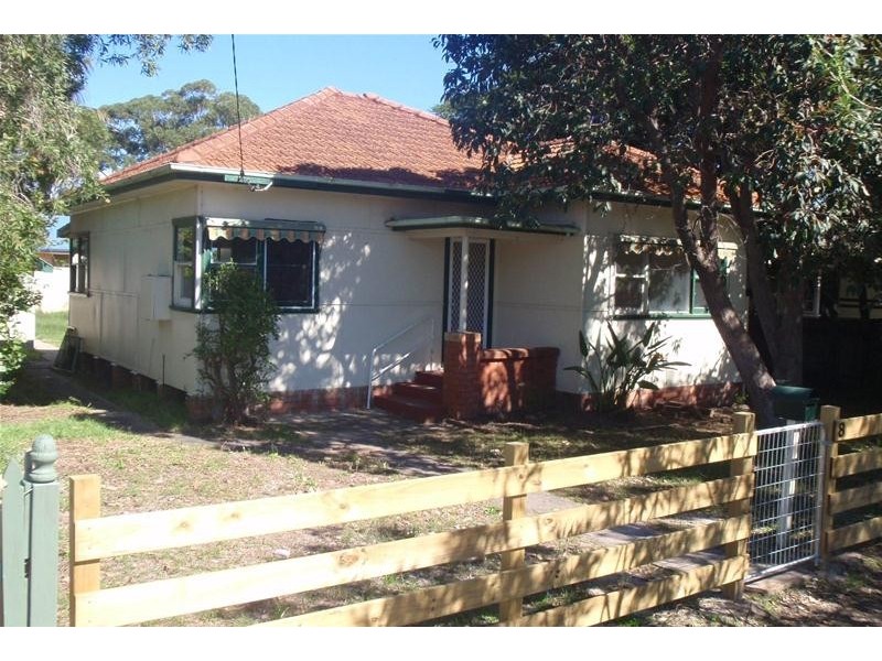 8 Bream Road, Ettalong Beach NSW 2257